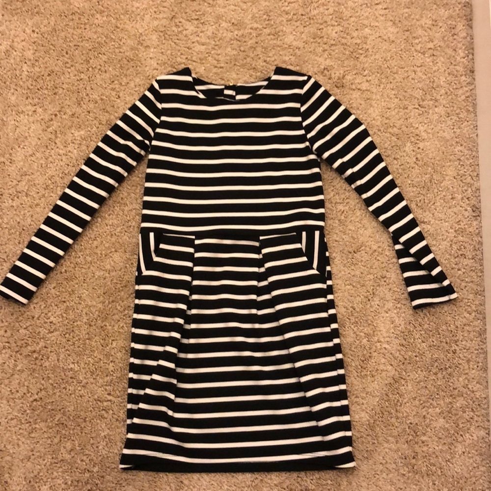 girls black and white stripped dress